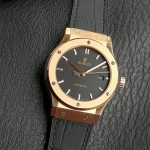 Hublot Classic Fusion 42mm Men's Super Clone Watch for Sale 1139640109 - front view | Classic Fusion