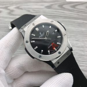 Hublot Classic Fusion Men's 42mm Premium Replica Watch with Cash on Delivery 1131870094 - front view