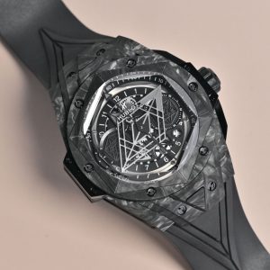 Hublot Big Bang Sang Bleu II Carbon Fibre Premium Replica Watch 1136596856 - side view