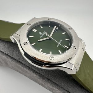 Hublot Classic Fusion 42mm 1:1 Super Clone Watch with Cash on Delivery 1058014285 - side view | Classic Fusion