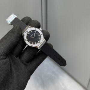 Hublot Classic Fusion 33mm Women's Luxury Super Clone Watch 1145659057 - side view | Classic Fusion